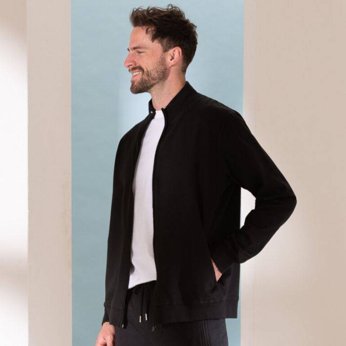JACKE MODELL TOM